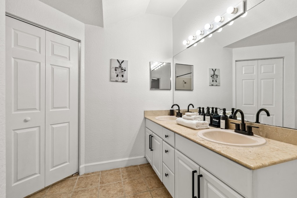 536ceb6c 550d 4183 be3f d092cec635ee